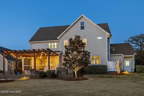 112 Castaway Cove Cedar Point NC 28584