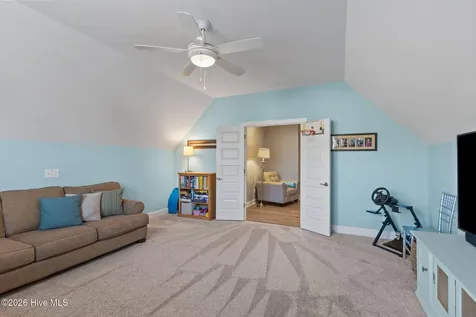 112 Castaway Cove Cedar Point NC 28584