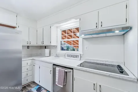 208 Puller Drive Jacksonville NC 28540