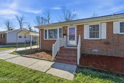 208 Puller Drive Jacksonville NC 28540