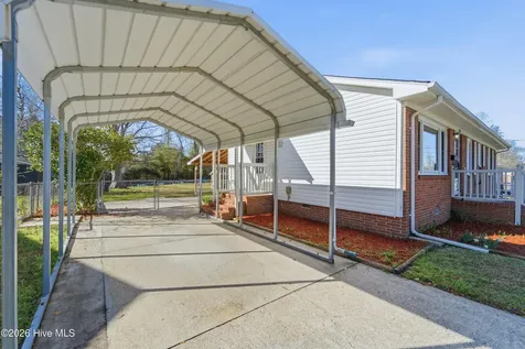 208 Puller Drive Jacksonville NC 28540