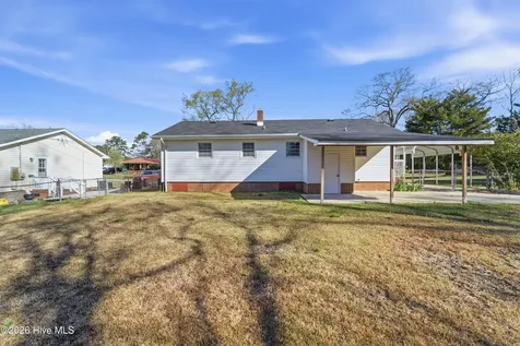 208 Puller Drive Jacksonville NC 28540