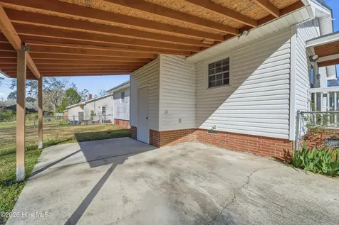 208 Puller Drive Jacksonville NC 28540