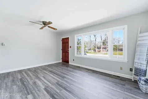 208 Puller Drive Jacksonville NC 28540