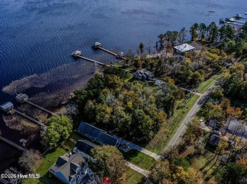 135-136 Near 3461 Waccamaw Road S Lake Waccamaw NC 28450