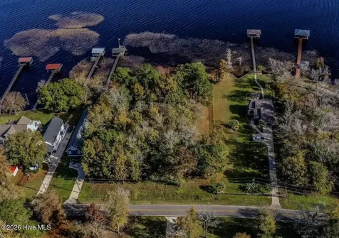 135-136 Near 3461 Waccamaw Road S Lake Waccamaw NC 28450