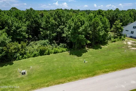 324 Spicer Lake Drive Holly Ridge NC 28445