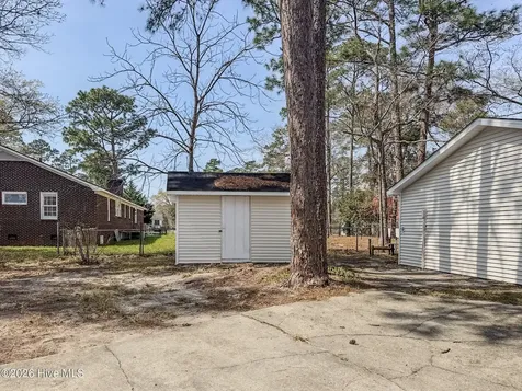 575 Veterans Road Saint Pauls NC 28384