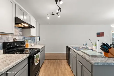 1710 W Coronado Avenue SE Bolivia NC 28422