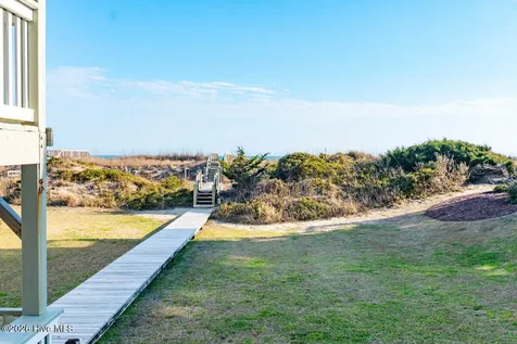 2909 Pointe West Drive Emerald Isle NC 28594