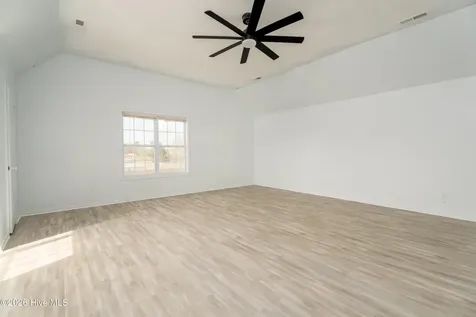 102 Newhan Lane Jacksonville NC 28546