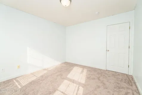 102 Newhan Lane Jacksonville NC 28546