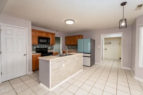 102 Newhan Lane Jacksonville NC 28546