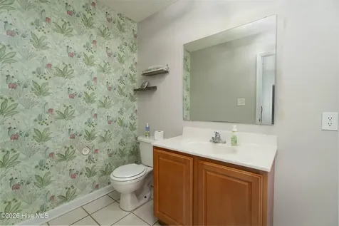 102 Newhan Lane Jacksonville NC 28546