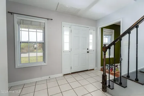 102 Newhan Lane Jacksonville NC 28546