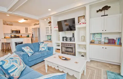 2909 Pointe West Drive Emerald Isle NC 28594