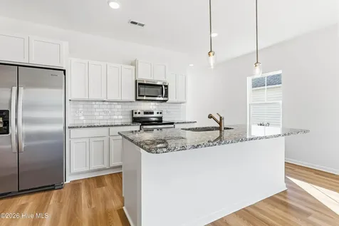32 E Farley Road Hampstead NC 28443