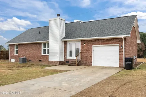 38 Hallmark Drive Spring Lake NC 28390