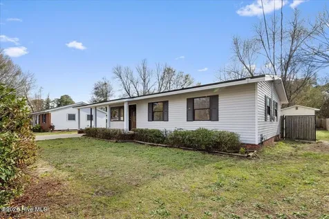 742 Newport Road Fayetteville NC 28314