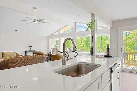 244 Shoreline Drive New Bern NC 28562