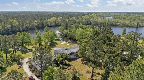244 Shoreline Drive New Bern NC 28562