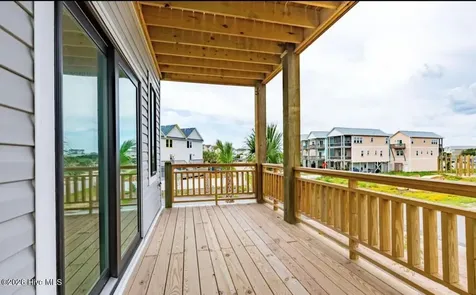 124 Shell Road Surf City NC 28445
