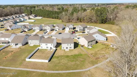 145 Pumpernickel Place Washington NC 27889