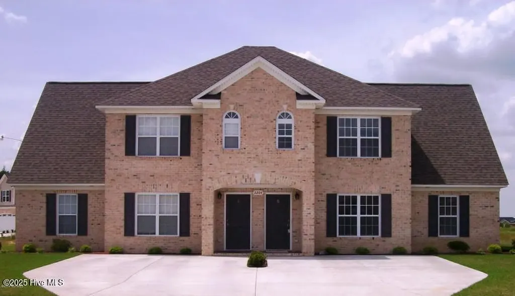 2204 Dovedale Drive Greenville NC 27834