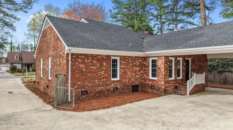 4004 Benjamin Court Rocky Mount NC 27803