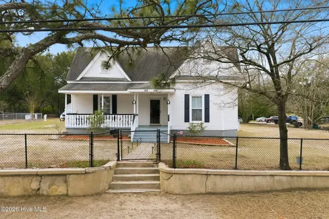 207 Oak Avenue Hamlet NC 28345