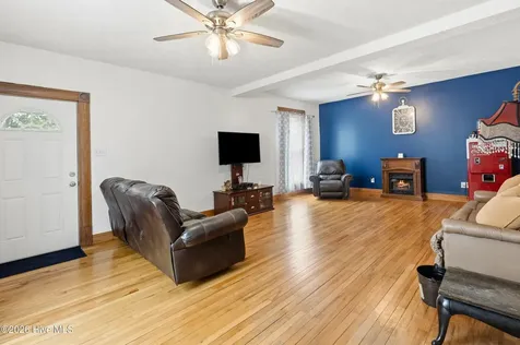 207 Oak Avenue Hamlet NC 28345