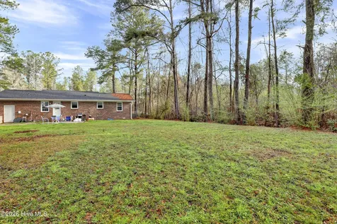 1010 New Road Burgaw NC 28425