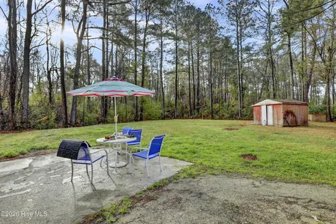 1010 New Road Burgaw NC 28425