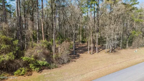 16 Winfield Lane Pinetown NC 27865