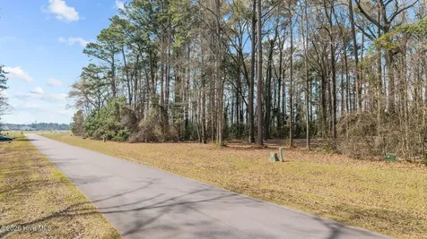 16 Winfield Lane Pinetown NC 27865
