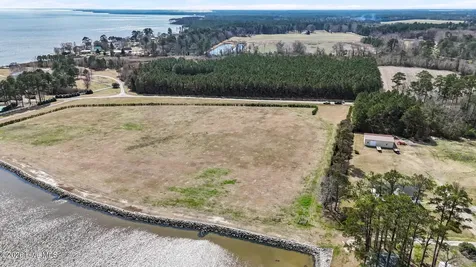 220 Pungo Shores Drive Belhaven NC 27810