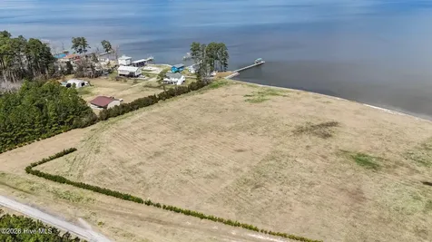 220 Pungo Shores Drive Belhaven NC 27810