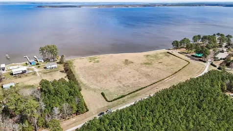 220 Pungo Shores Drive Belhaven NC 27810