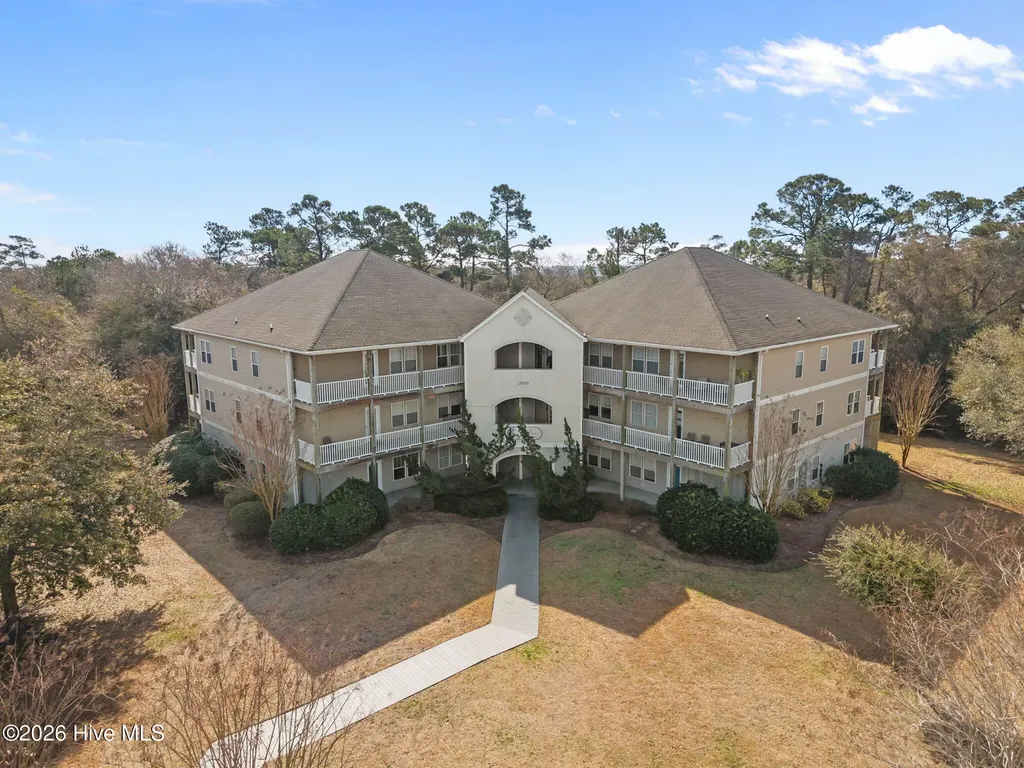 200 Lighthouse Lane Cedar Point NC 28584