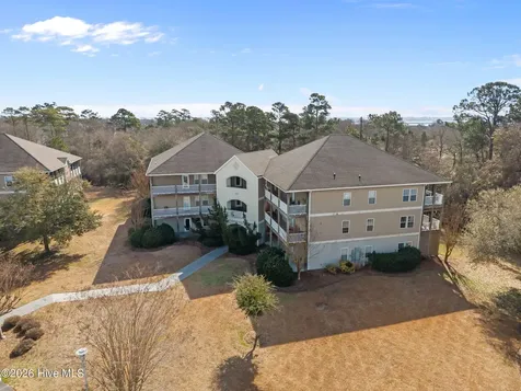 200 Lighthouse Lane Cedar Point NC 28584