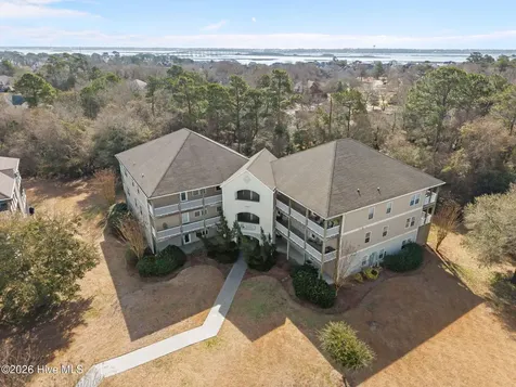 200 Lighthouse Lane Cedar Point NC 28584