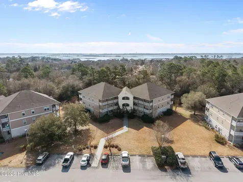 200 Lighthouse Lane Cedar Point NC 28584