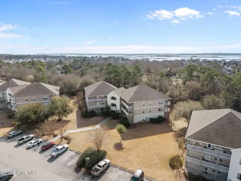 200 Lighthouse Lane Cedar Point NC 28584