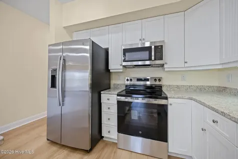 200 Lighthouse Lane Cedar Point NC 28584