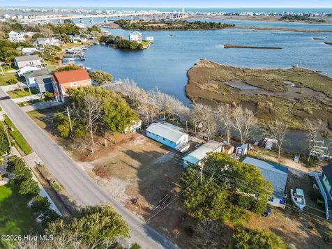 484 Little Kinston Road Surf City NC 28445