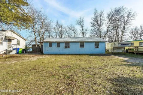 484 Little Kinston Road Surf City NC 28445