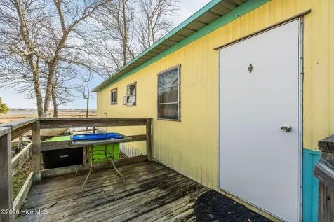 484 Little Kinston Road Surf City NC 28445