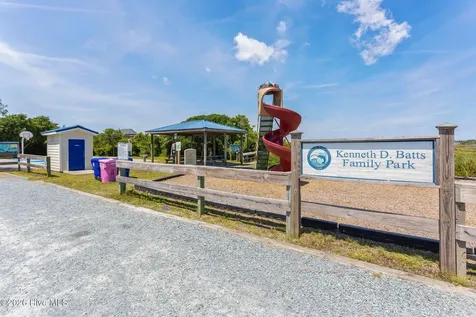 484 Little Kinston Road Surf City NC 28445