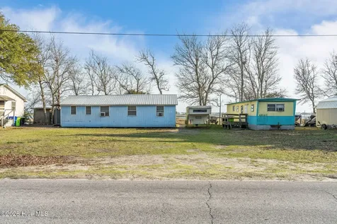 484 Little Kinston Road Surf City NC 28445