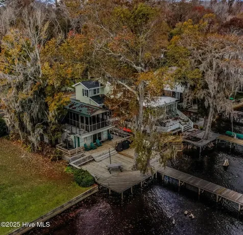 3002 Canal Cove Road Lake Waccamaw NC 28450